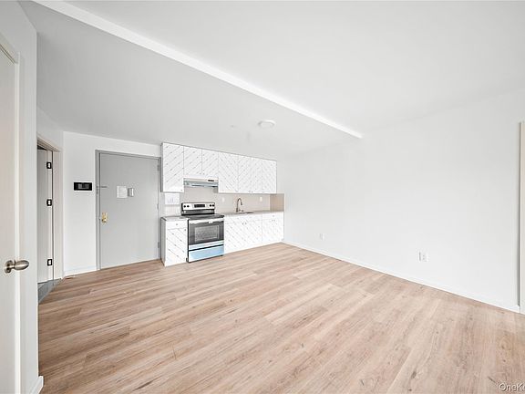 4th image of 70-40 45 Avenue #7I