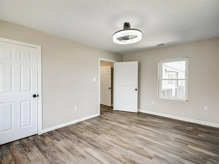418 S Kansas St — Photo 26