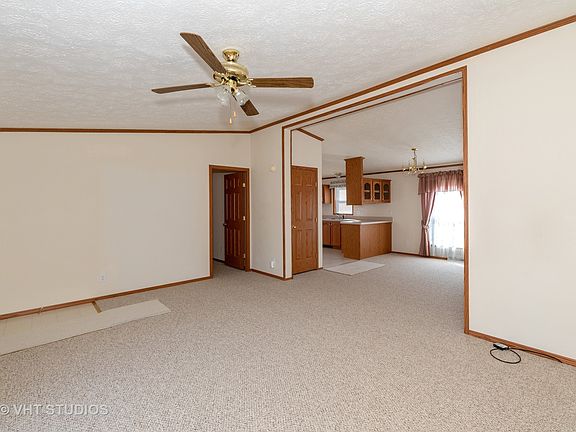3rd image of 4836 Pasatiempo Dr