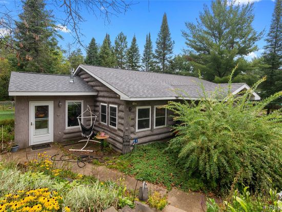 322 E Pere Cheney Rd, Roscommon, MI 48653