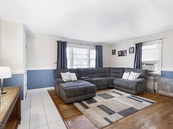 5th image of 1100 Thomas St