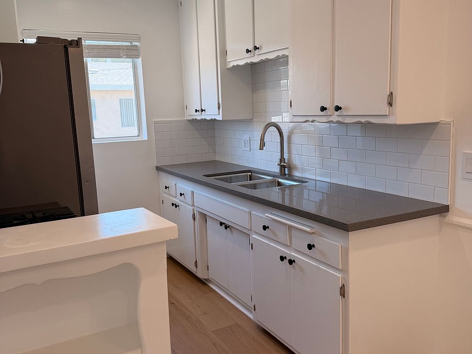 1st image of 8114 Owensmouth Ave APT 19