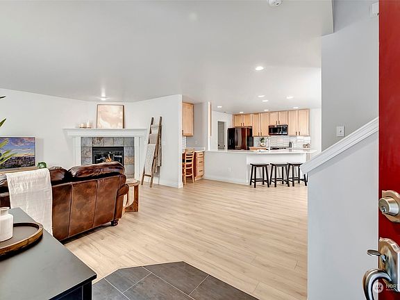 3rd image of 33906 SE Strouf Street