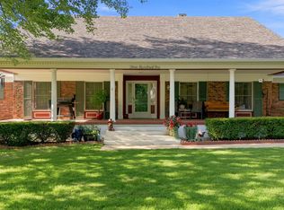 301 W 10th St, Willow Springs, MO 65793