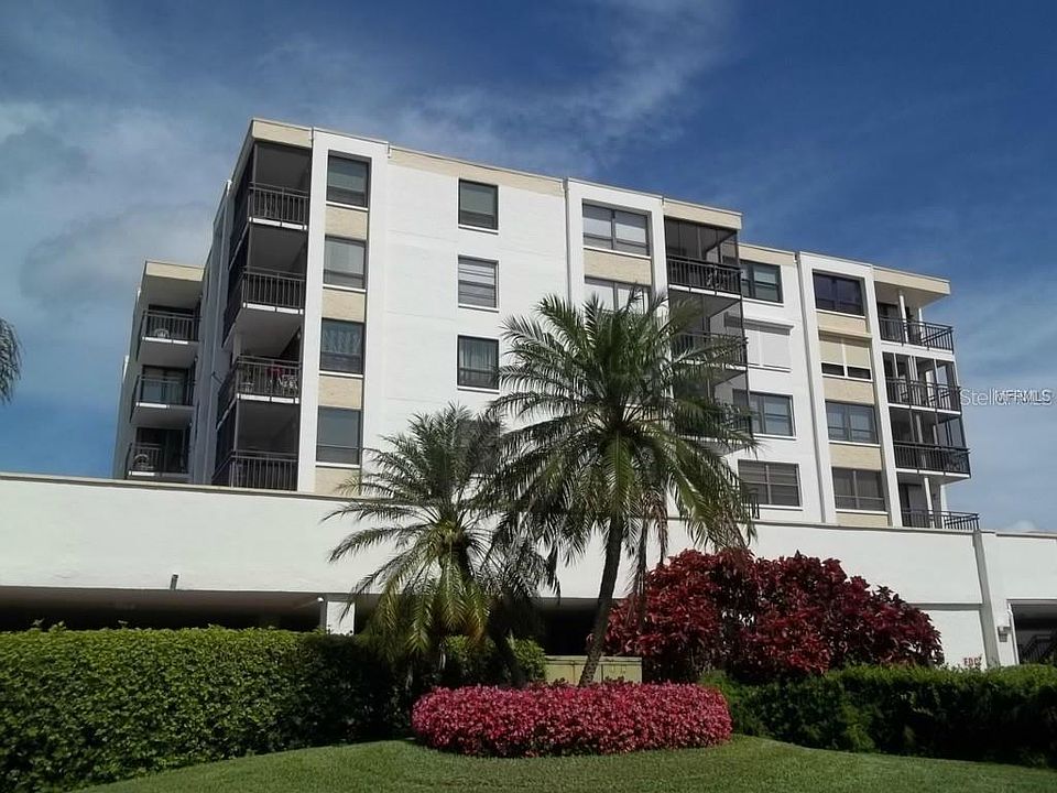 1st image of 6177 Sun Blvd APT 305