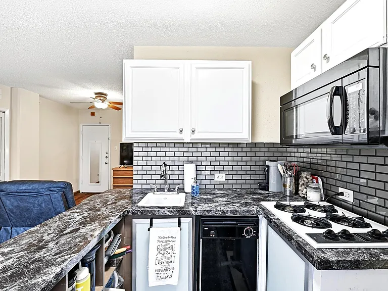 1212 Guadalupe St #308 — Photo 12