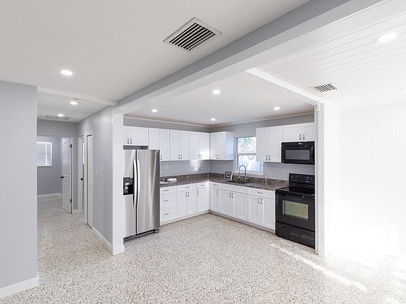 4th image of 2728 Cheryle Ln