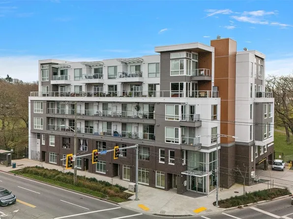 1301 Hillside Ave #306, Victoria, BC V8T 2B3