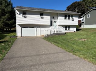 128 Juneberry Rd, Vestal, NY 13850