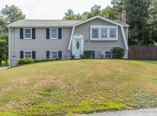 28 Greenfield Ln, Biddeford, ME 04005