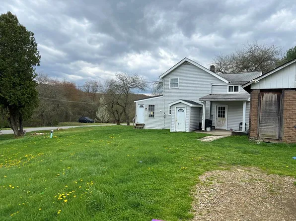 774 Vo Tech Rd, Reynoldsville, PA 15851