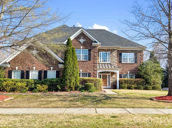 8715 Savannah Rd, Harrisburg, NC 28075