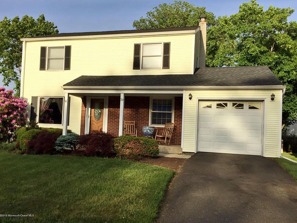 1st image of 39 Brentwood Ave
