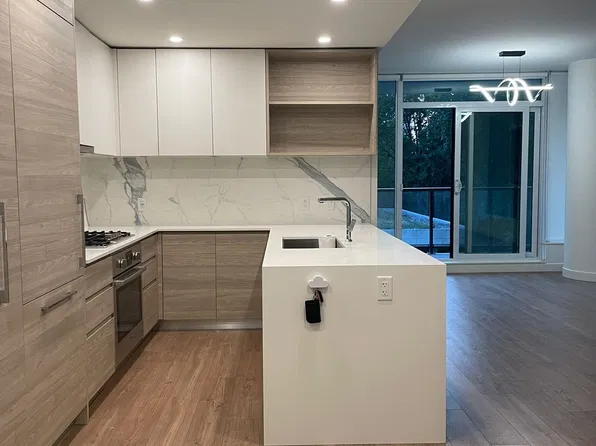 595 Austin Ave #408, Coquitlam, BC V3K 0G7