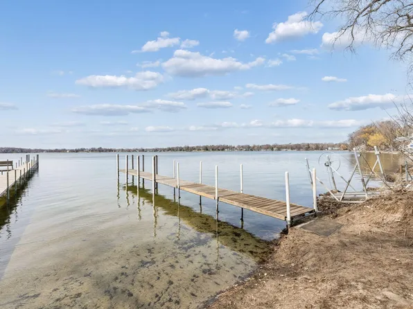 3046 Julia Way, Mound, MN 55364