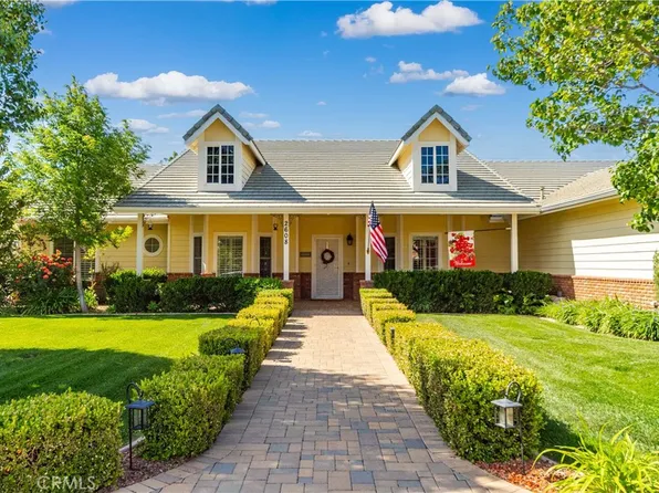 2608 Desert Rose Dr, Lancaster, CA 93536