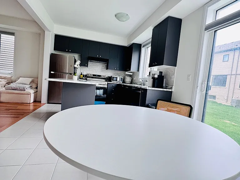 52 Cresthaven Hts — Photo 12