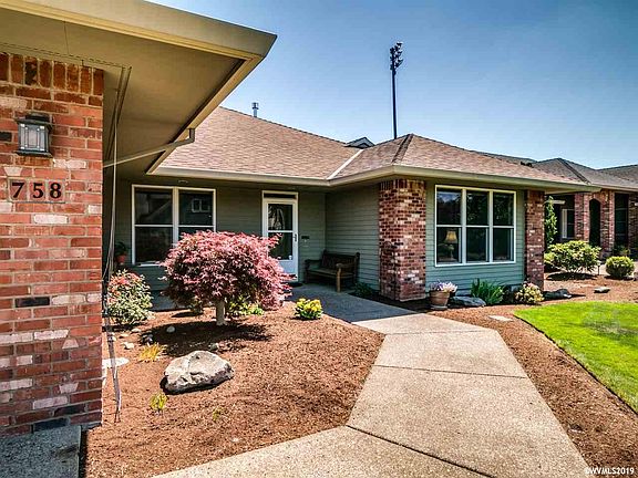 3rd image of 758 Goose Hollow Ct