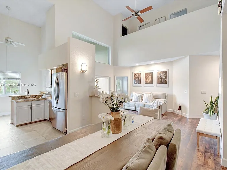 16339 Malibu Dr #22 — Photo 15