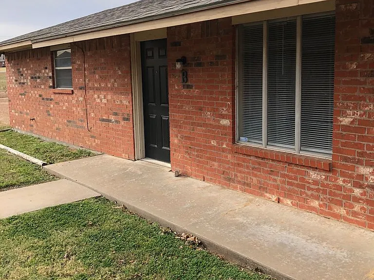 7534 NW Tango Rd — Photo 1