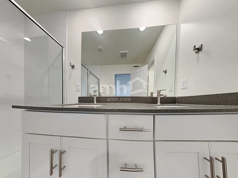 11078 S Trocadero Ave — Photo 11