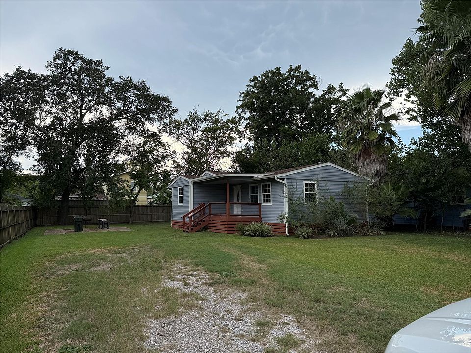 1st image of 4308 6th St