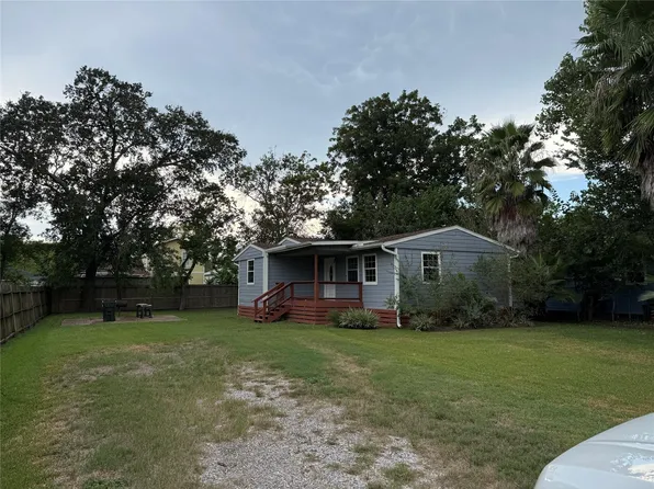 4308 6th St, Bacliff, TX 77518