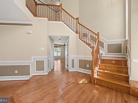 5th image of 9701 Cadwell St