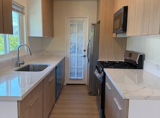 8440 Willoughby Ave APT 3, West Hollywood, CA 90069