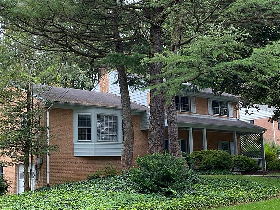 2nd image of 8211 Thoreau Dr