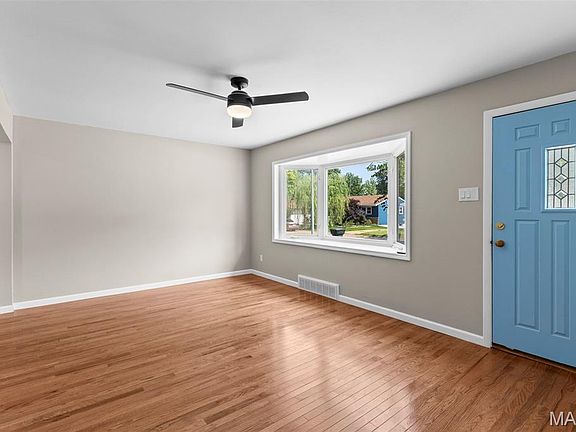5th image of 7821 Clymer Dr