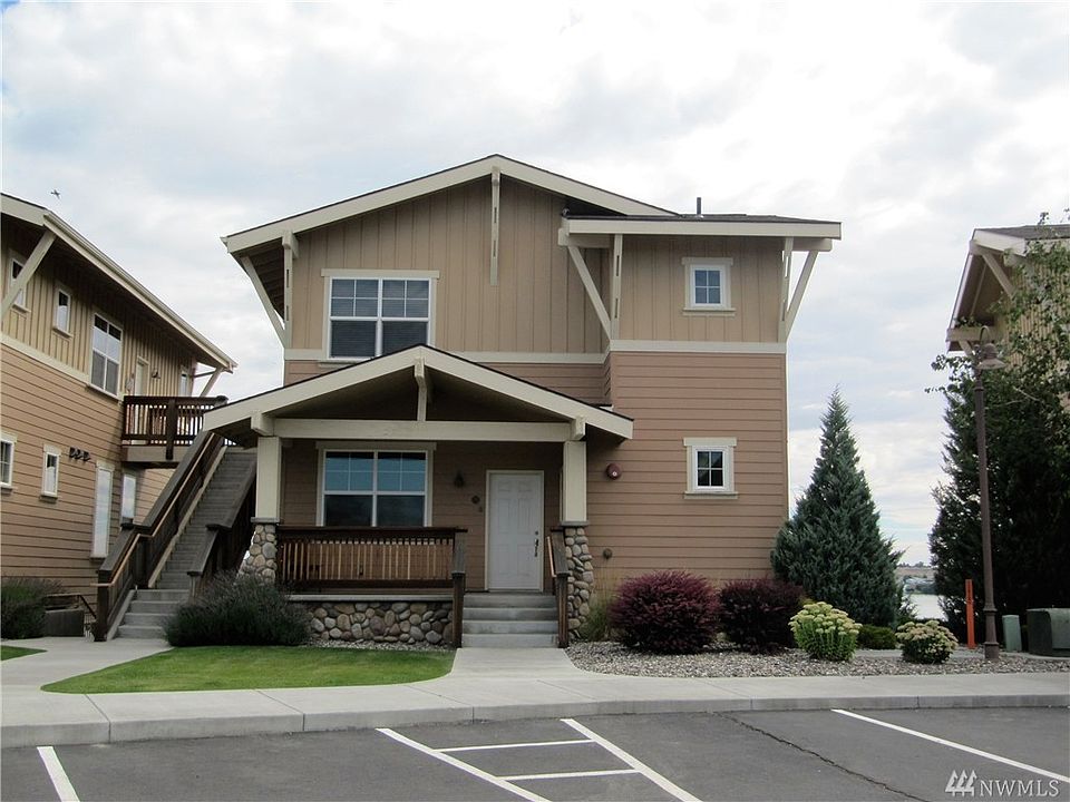 1st image of 4395 Westshore Dr NE #703