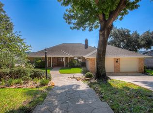 2008 Wickersham Dr, Huntsville, TX 77340