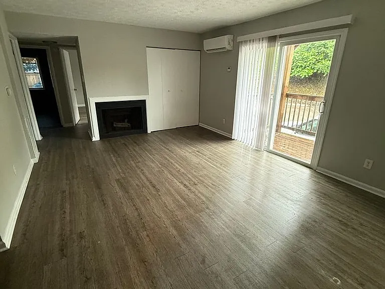 2066 Fairmont Ct — Photo 6