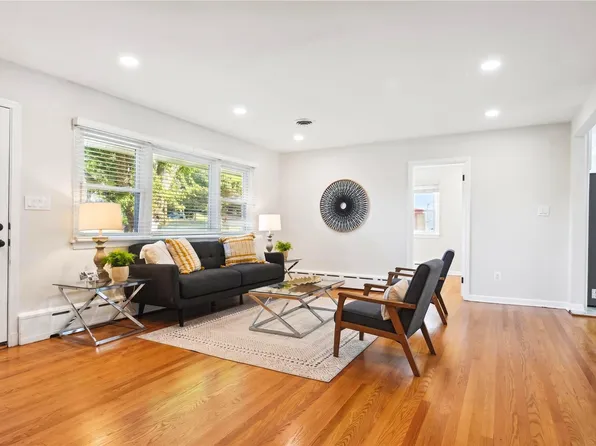 16215 Redland Rd, Rockville, MD 20855