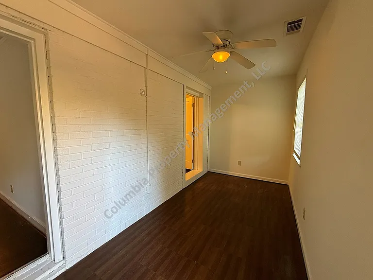 517 Deerwood St #D — Photo 10