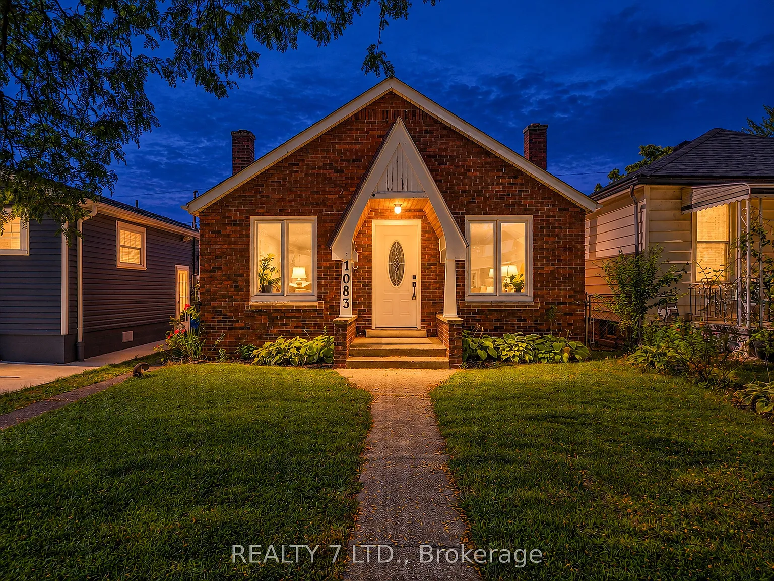 2 bed, $1,950 — Photo 1