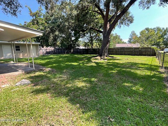 2nd image of 733 Genevieve Dr
