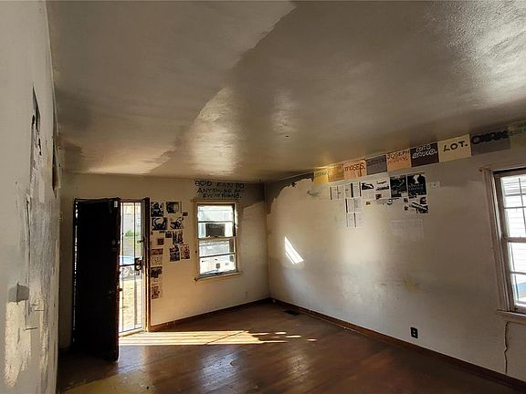 4th image of 857 Nassau Dr