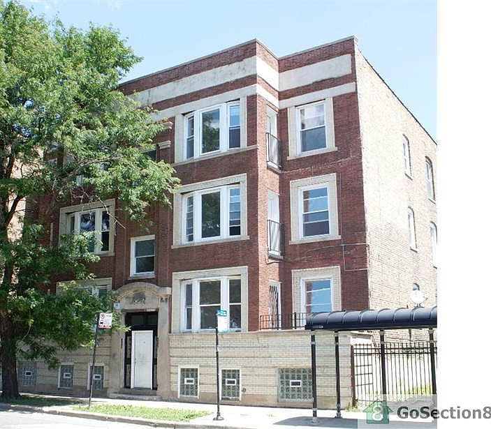 1st image of 6049 S King Dr #3S