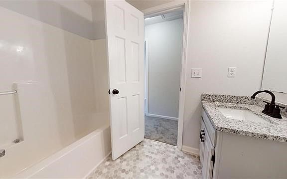 4th image of 19201 E Park Ave