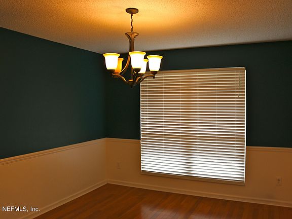 3rd image of 298 Gleneagles Dr
