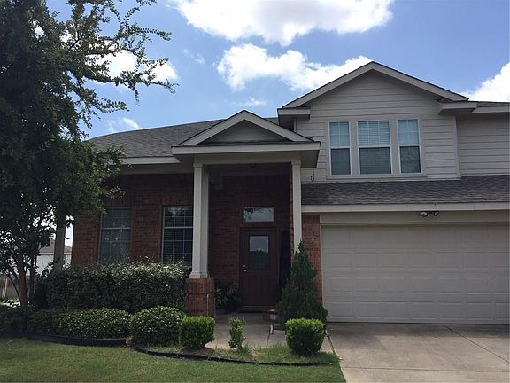 2nd image of 901 Acacia Dr