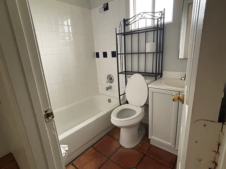 5760 E 23rd St #B — Photo 13