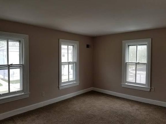 Den - 3 large windows