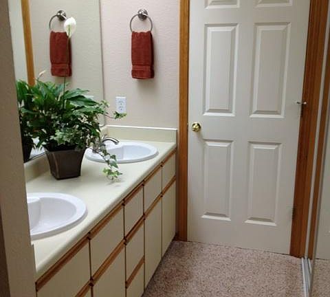 5th image of 1344 Bellevue Way NE APT 7