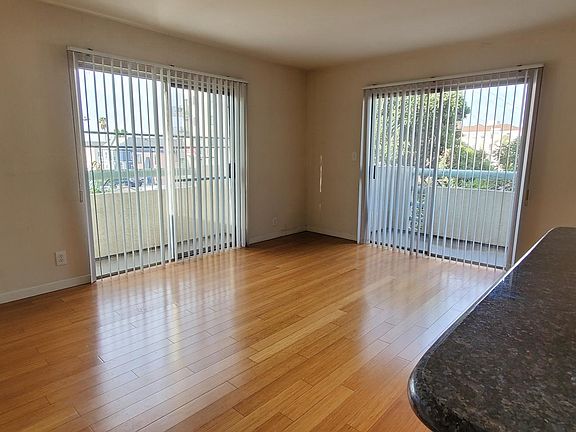 2nd image of 860 S Ardmore Ave APT 101