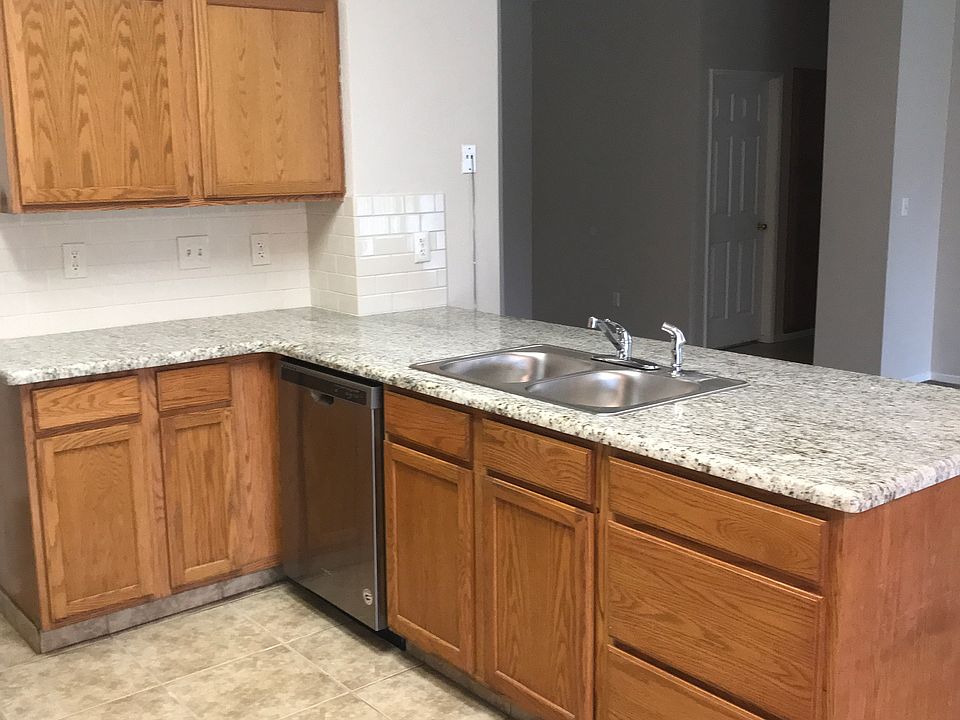 1st image of 917 Northstar Dr