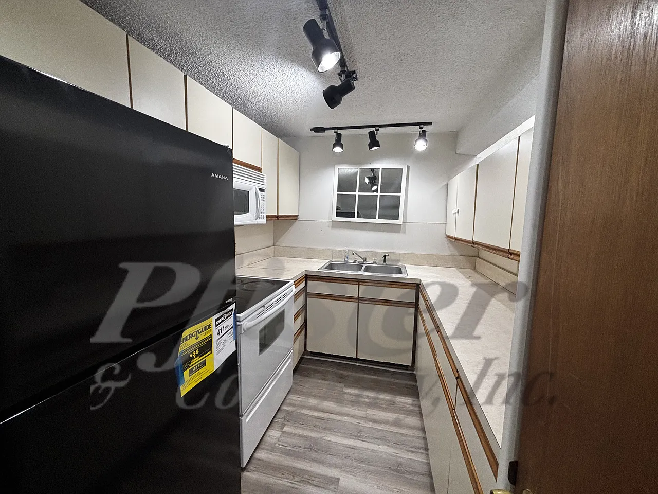 2 bed, 1.5 bath, 1100 sqft, $1,100 — Photo 4