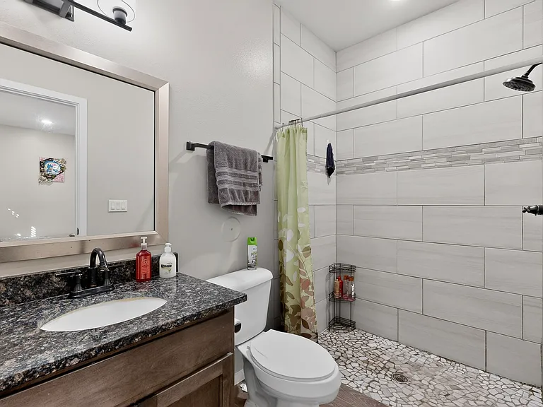 14717 Charles Foster Ave — Photo 22